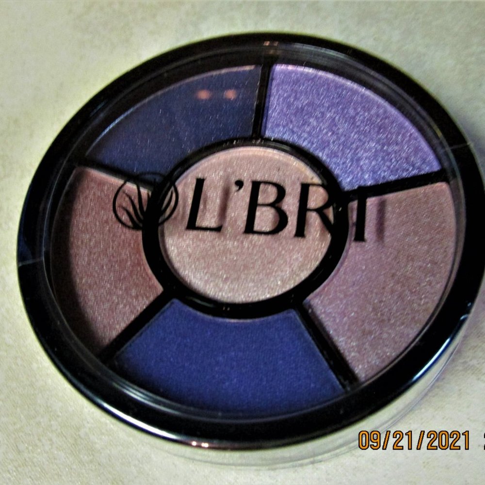 L'BRI Pure & Natural Purple Passion Multi-Finish Eye Shadow Palette New Unopened